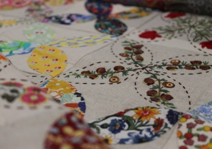 Jardin de Poche Pattern with template included "Around the Bush"