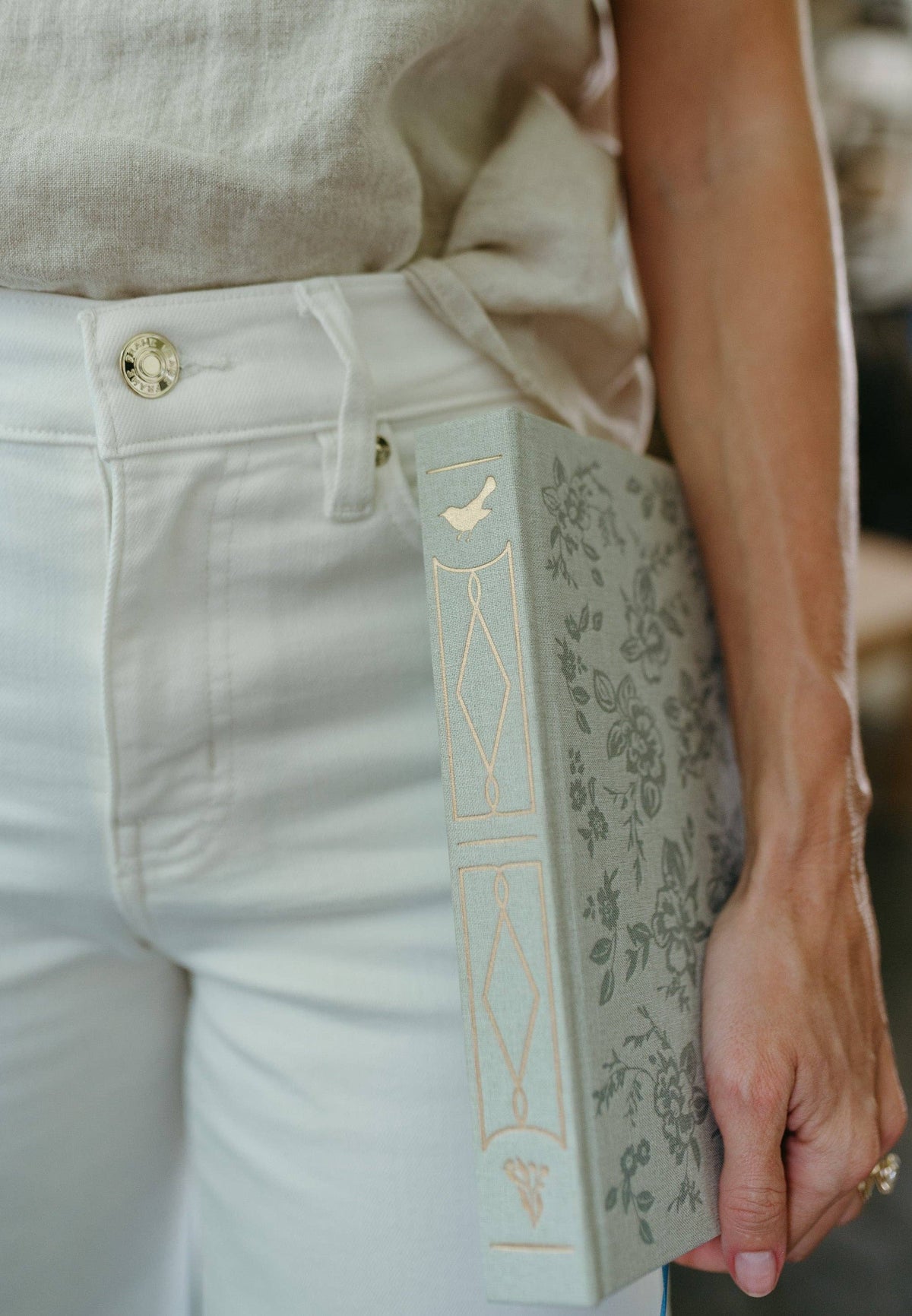 Daydreamer Linen Sketchbook - Embossed Green Floral Journal