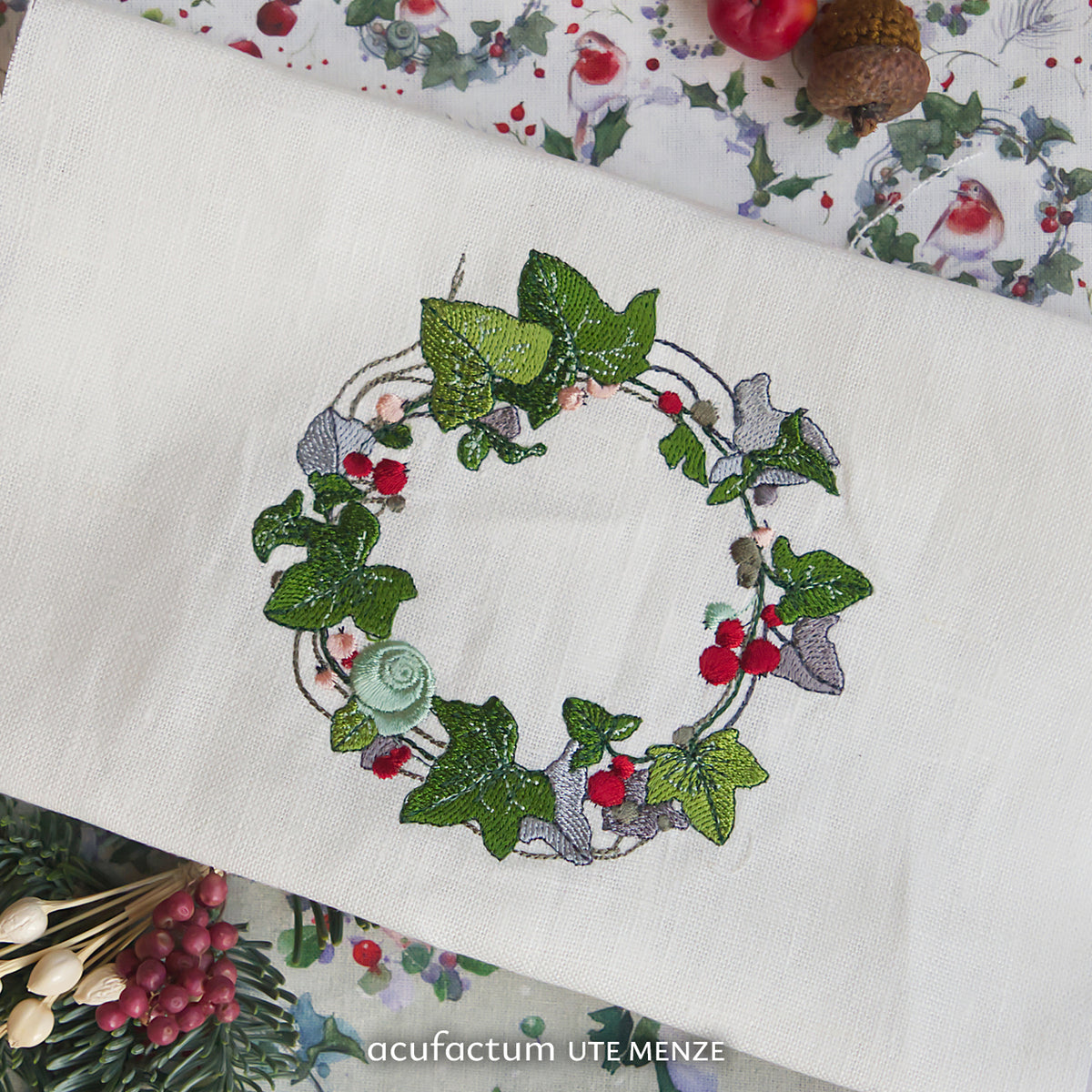 Acufactum MACHINE EMBROIDERY FILE - Ivy Wreath
