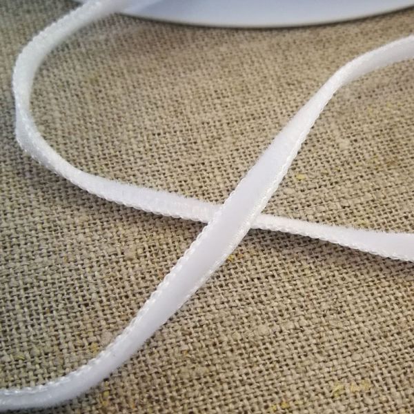 Acufactum Velvet Ribbon 4mm