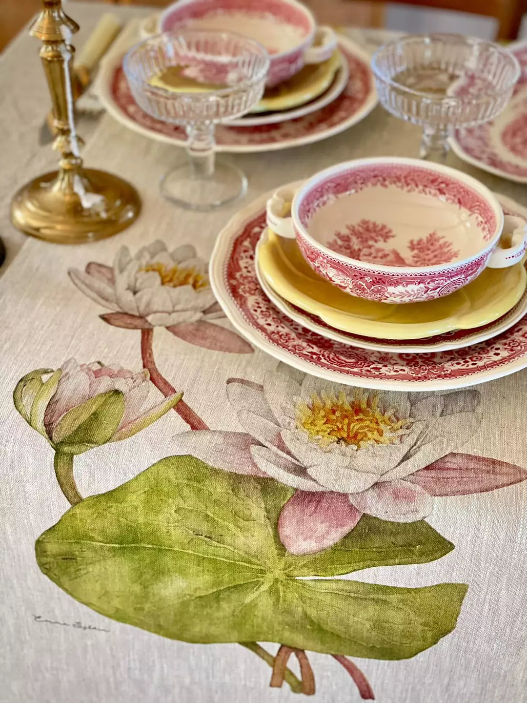 Emma Sjodin: Table Runner Waterlilly