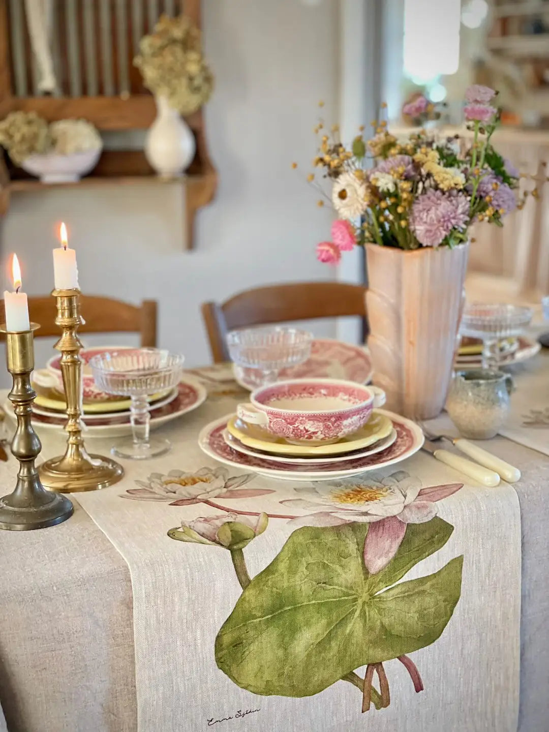 Emma Sjodin: Table Runner Waterlilly