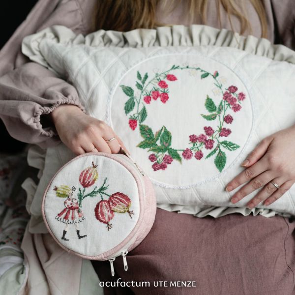 Acufactum Book: Fruity Quilts and Other Sewing Delights