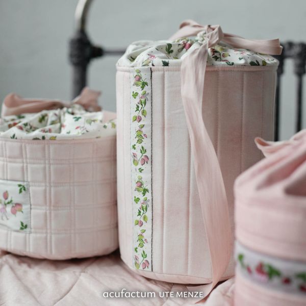 Acufactum Book: Fruity Quilts and Other Sewing Delights
