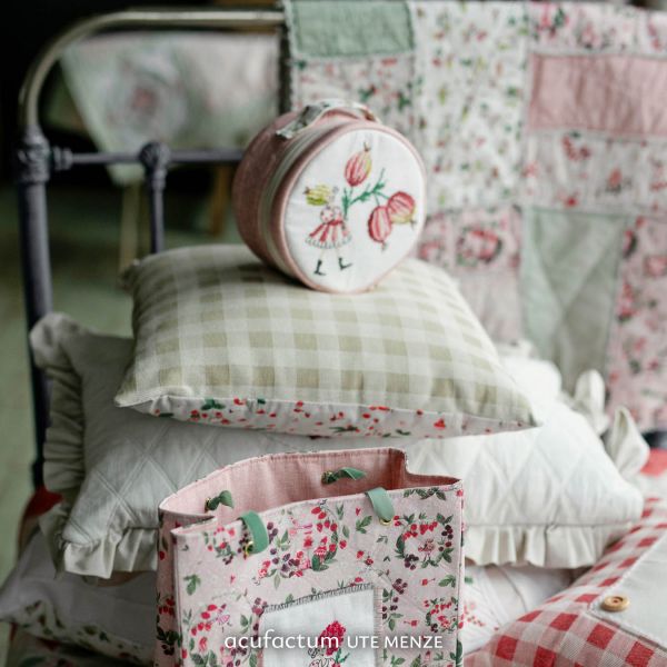 Acufactum Book: Fruity Quilts and Other Sewing Delights