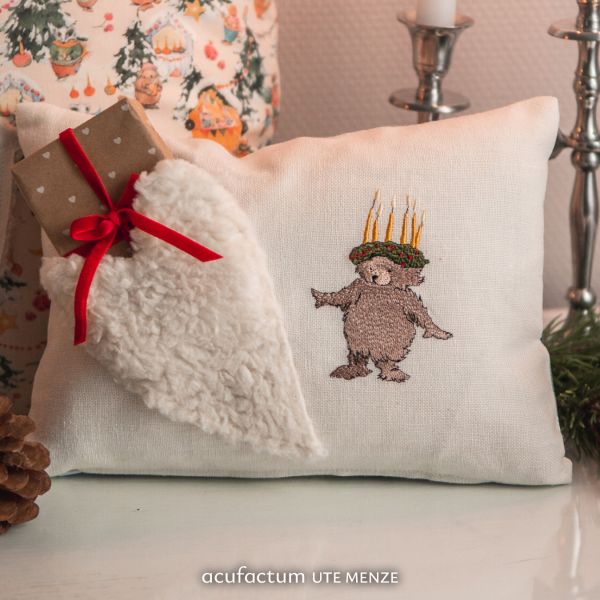 Acufactum MACHINE EMBROIDERY FILE - Lucia Bear