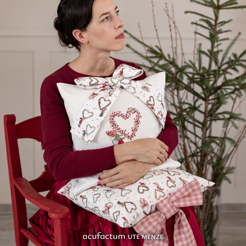 Acufactum Christmas Hearts