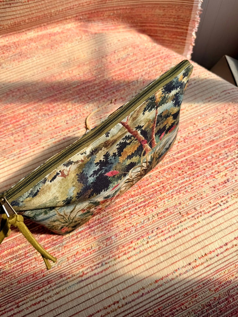 Atenti Forest Grand Pouch