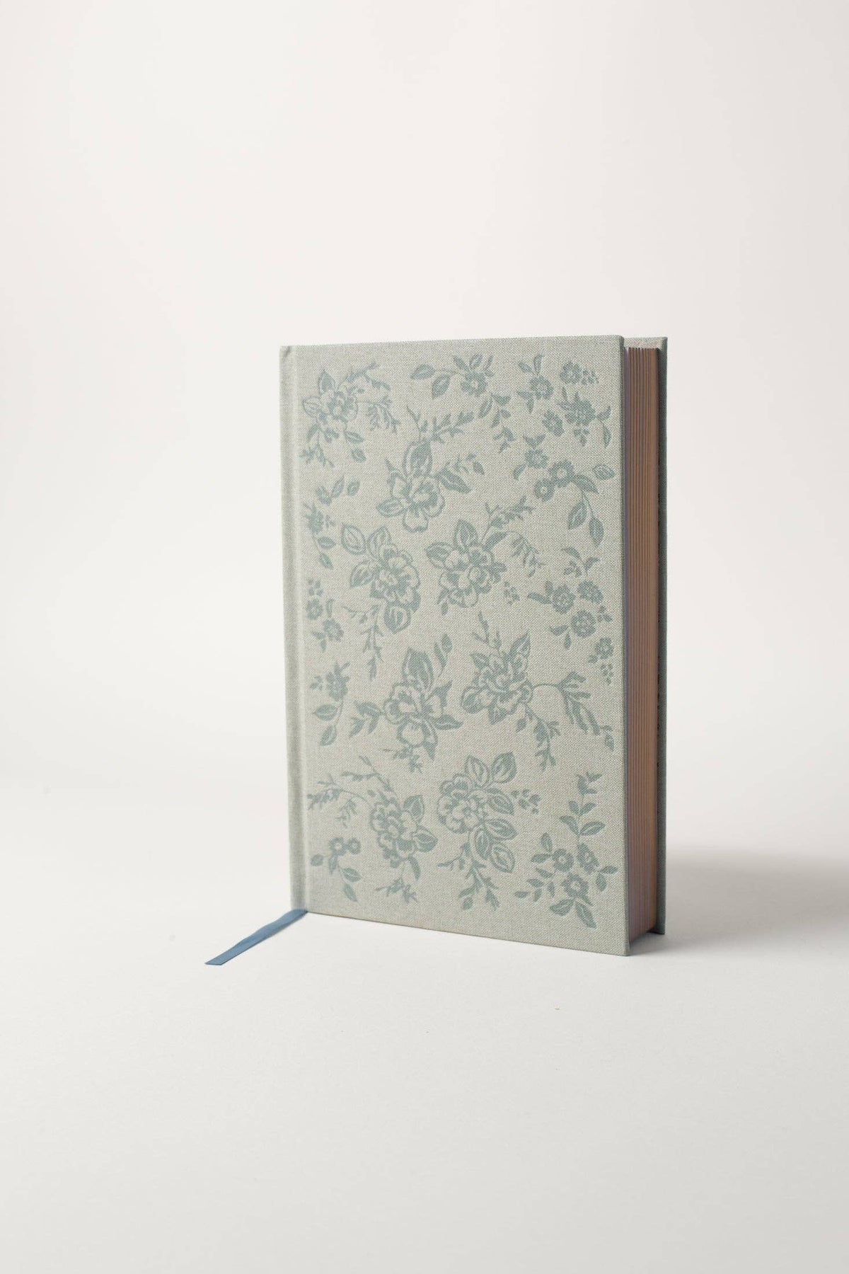 Daydreamer Linen Sketchbook - Embossed Green Floral Journal
