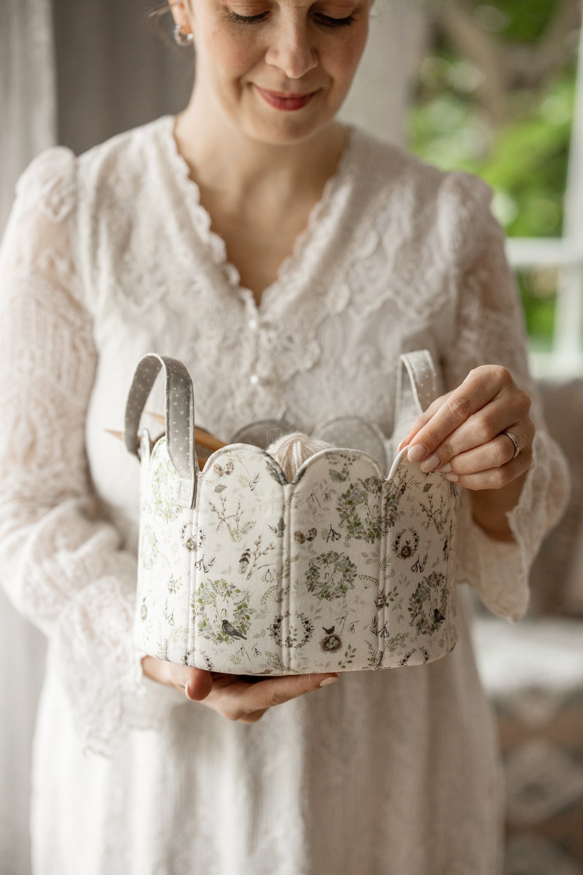 Acufactum Beloved Home KIT {Scalloped Basket KIT}