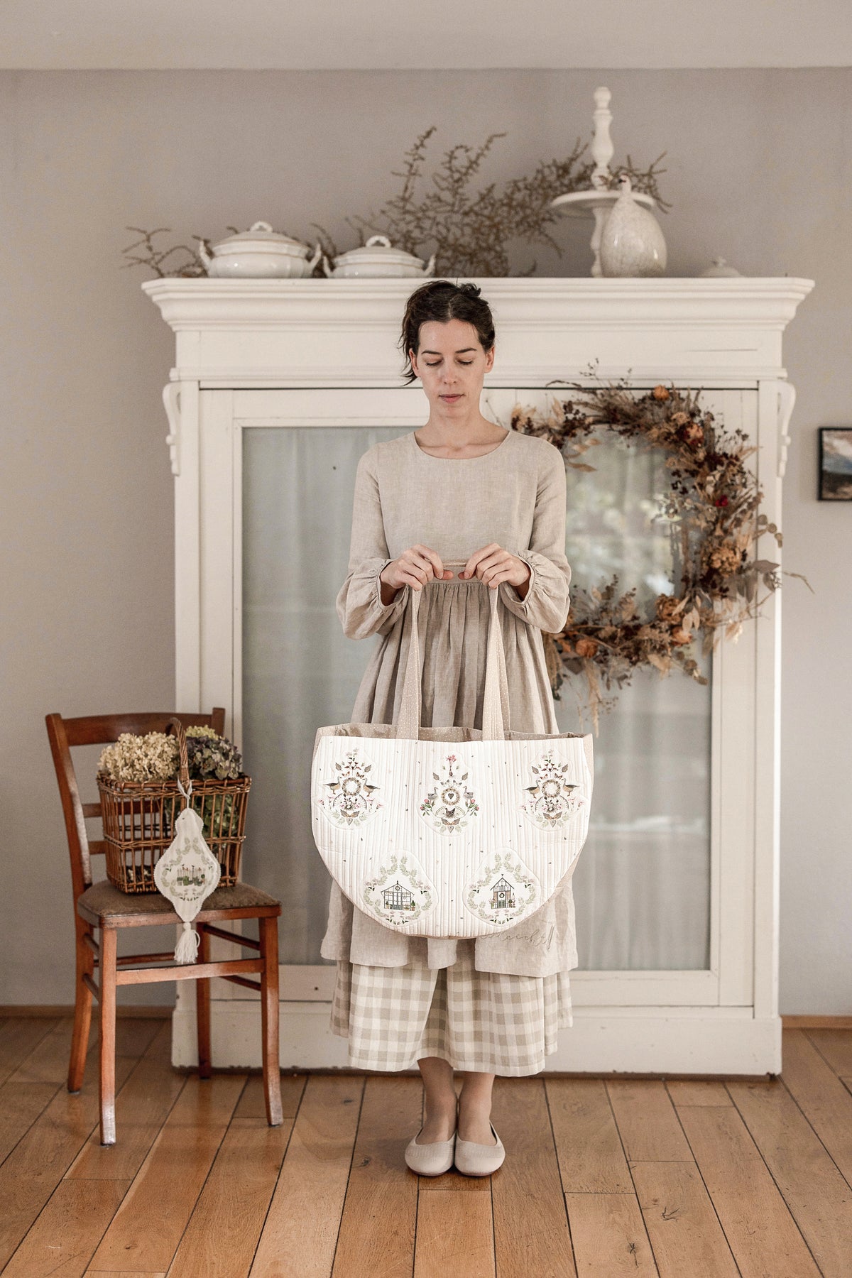 Acufactum Beloved Home KIT {Tote with Ornaments}