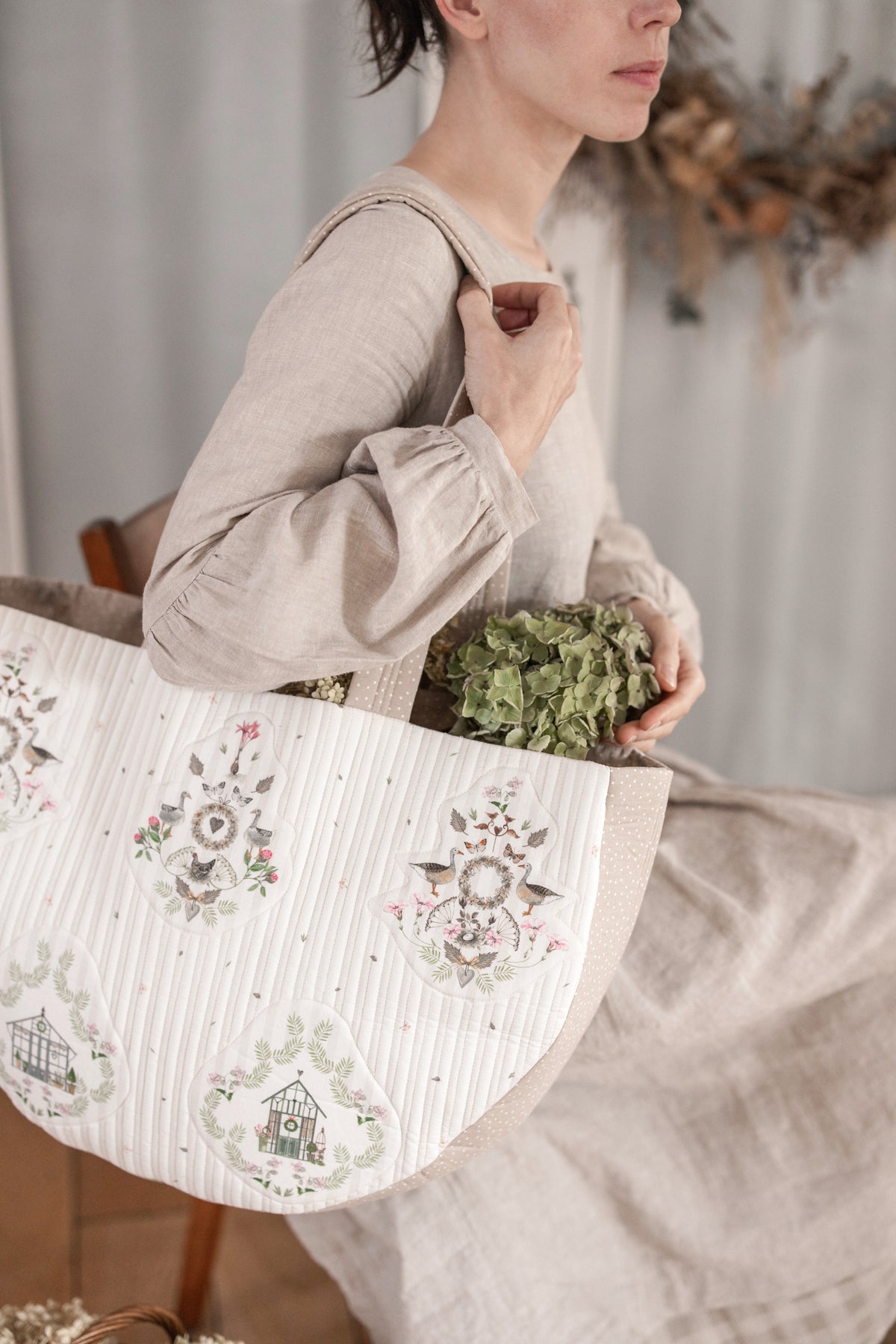 Acufactum Beloved Home KIT {Tote with Ornaments}