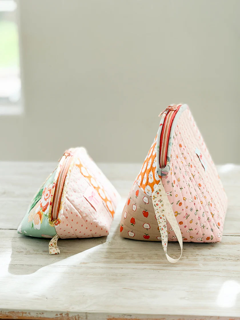 Allover Project Bag version 2 Pattern by Minki Kim Sewing Illustrations