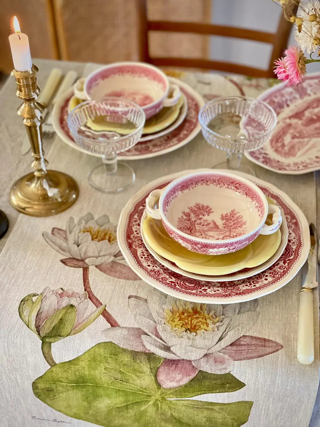 Emma Sjodin: Table Runner Waterlilly