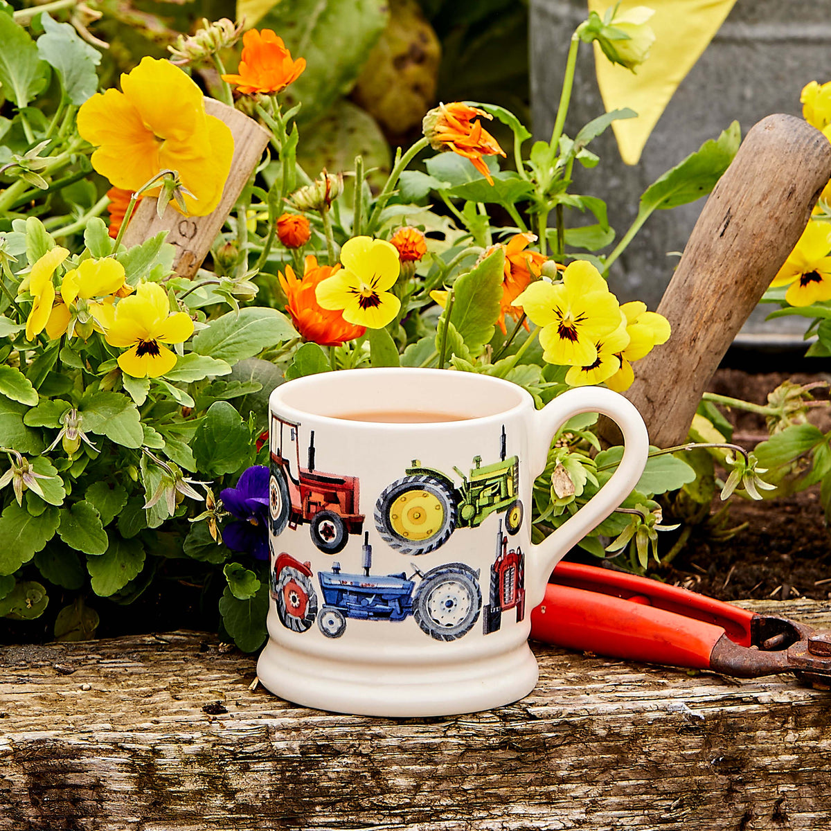 Emma Bridgewater Mug: Tractors 1/2 Pint