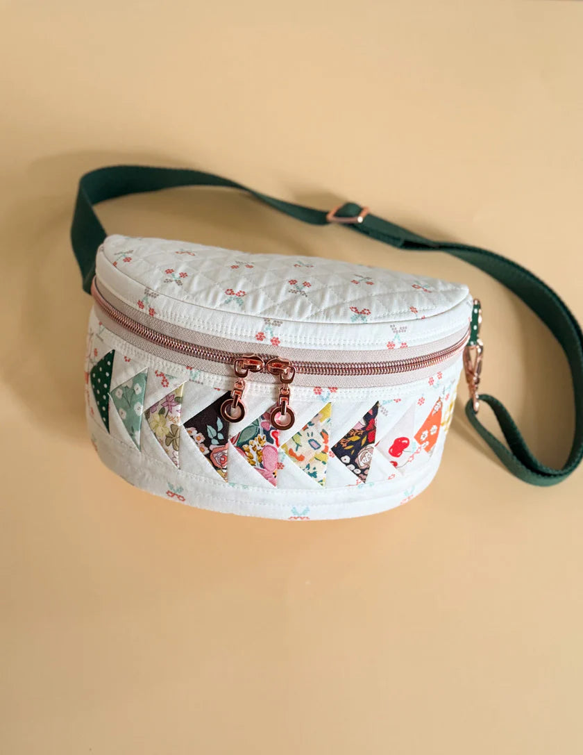 Flying Geese Belt Bag Pattern by Minki Kim Sewing Illustrations