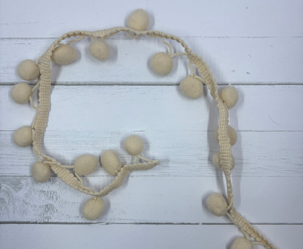 Supremelaces Pom Pom Trim