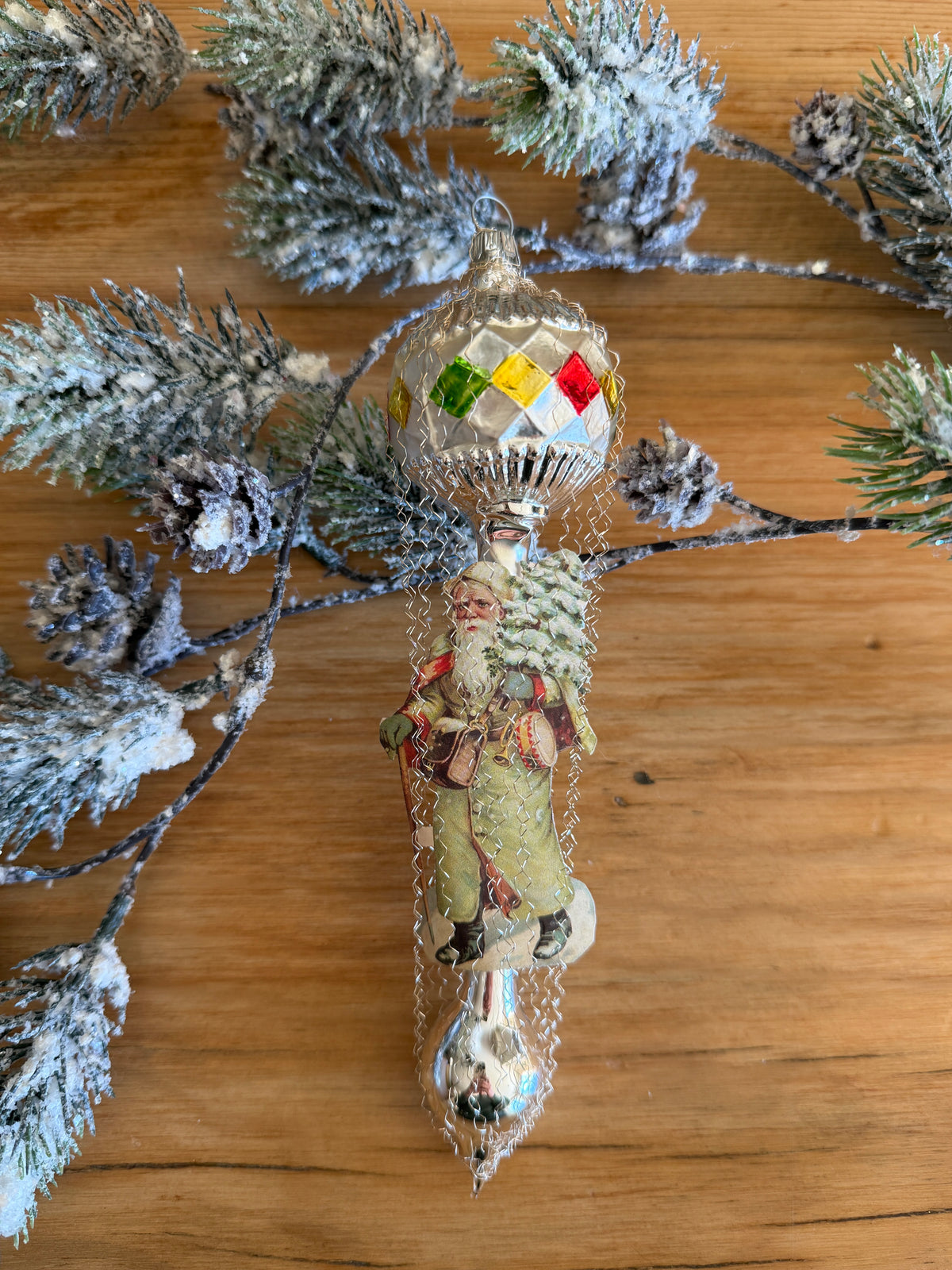 Nostalgie Handmade Ornament from Germany {1091 M}