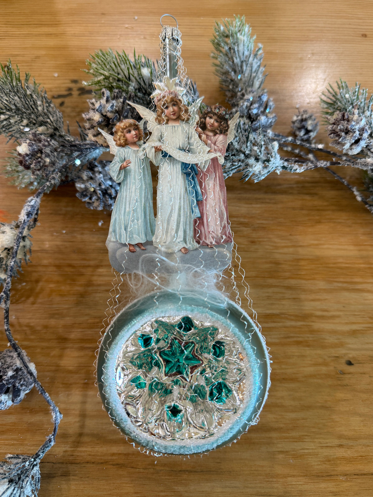 Nostalgie Handmade Ornament from Germany {1031 O}