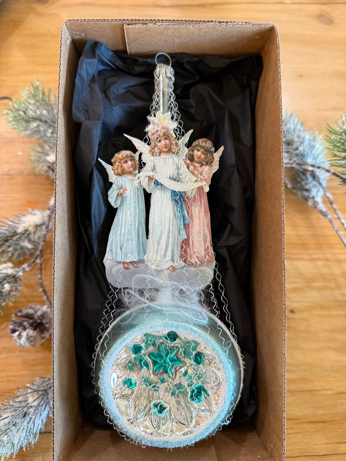 Nostalgie Handmade Ornament from Germany {1031 O}