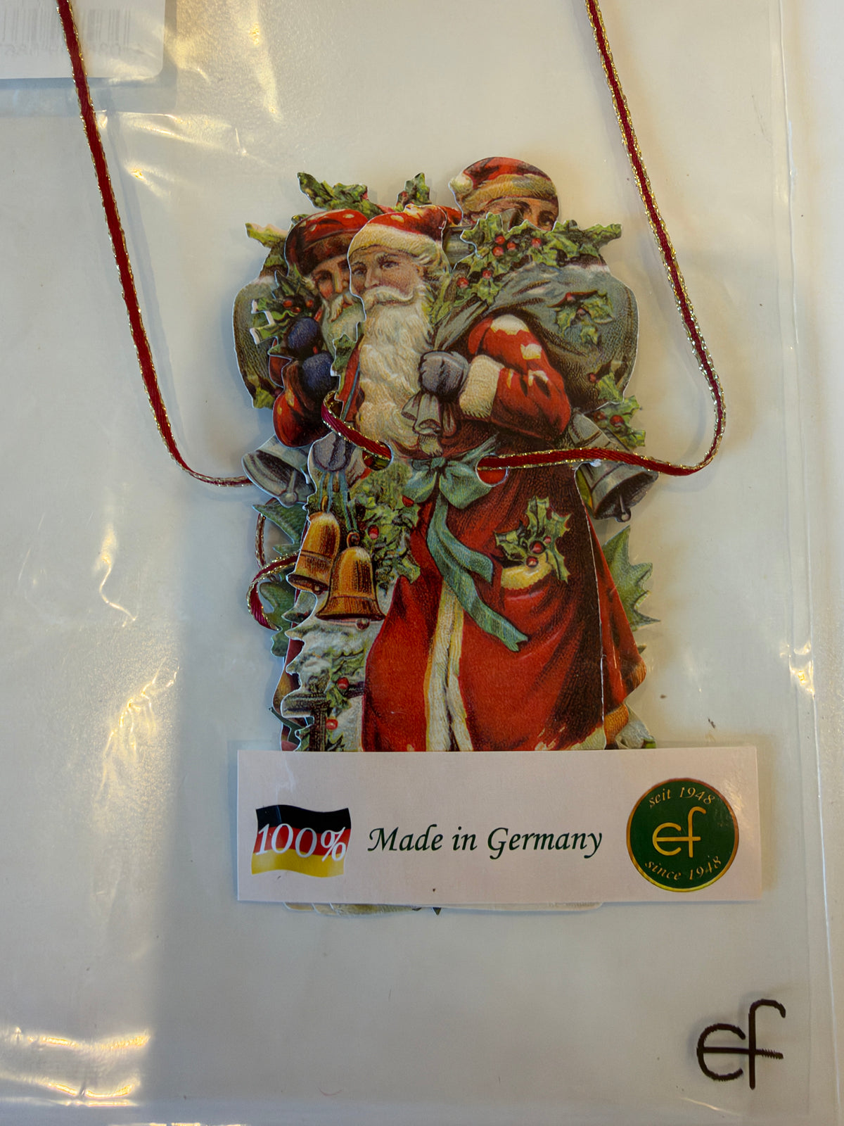 Nostalgie Paper Garland from Germany {Small Santas}