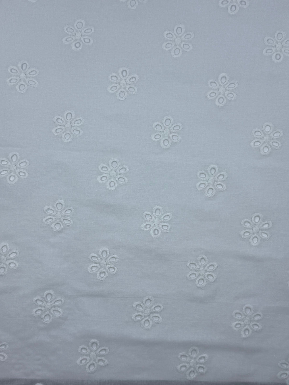 La Ta Te Embroidery Eyelet {E}