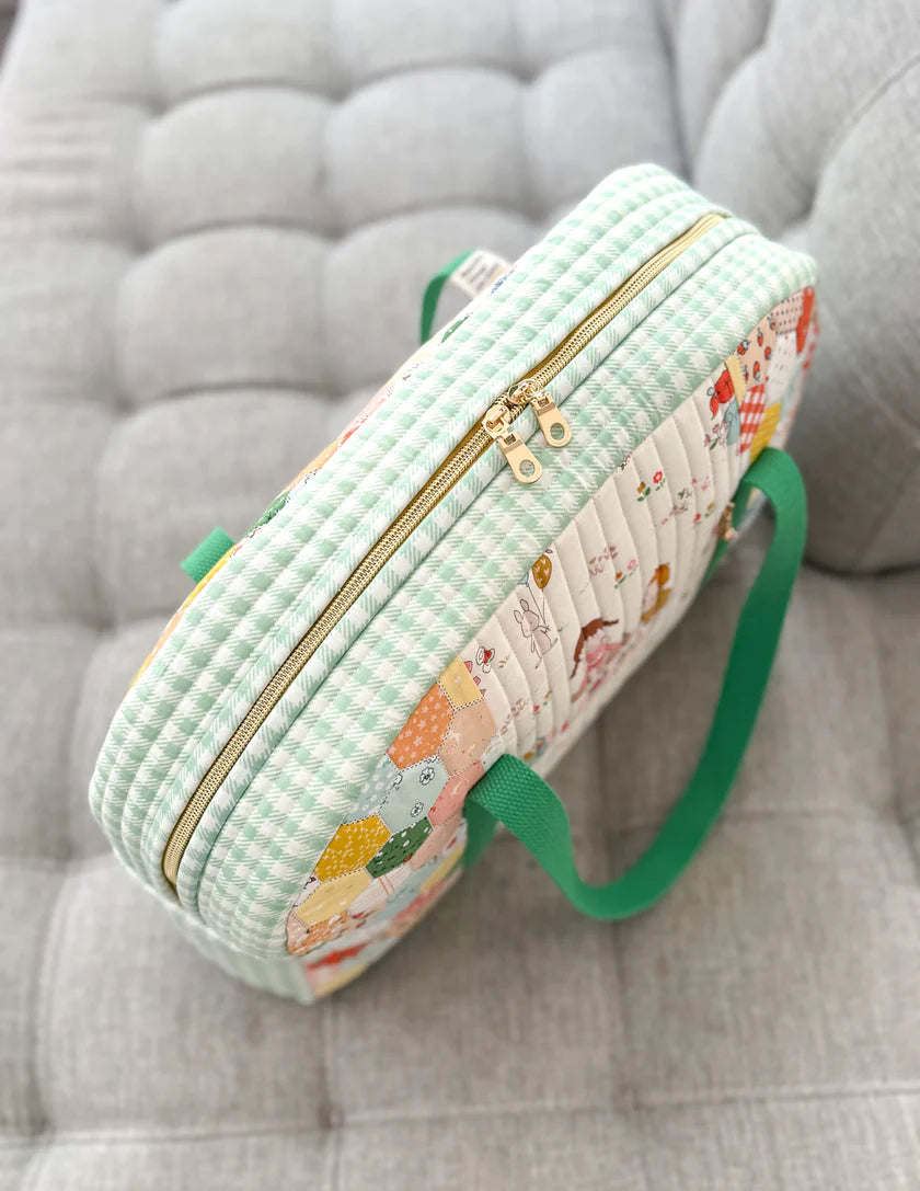 Odessa Weekender pattern by Minki Kim Sewing Illustrations