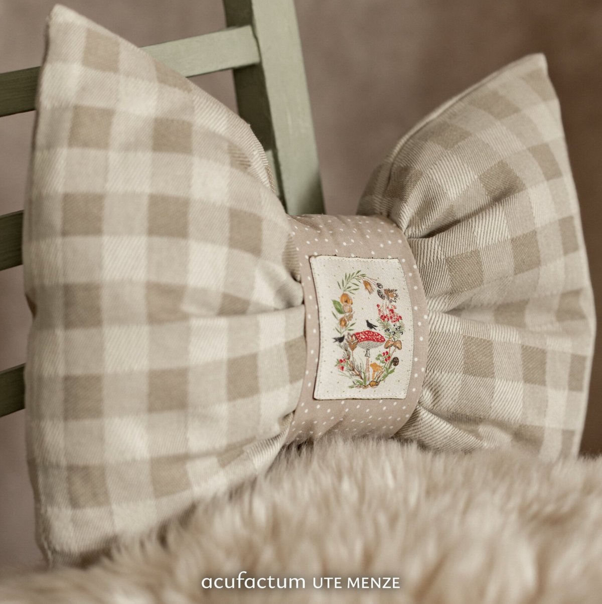 Acufactum A Handmade Winter KIT {Bow Cushion}