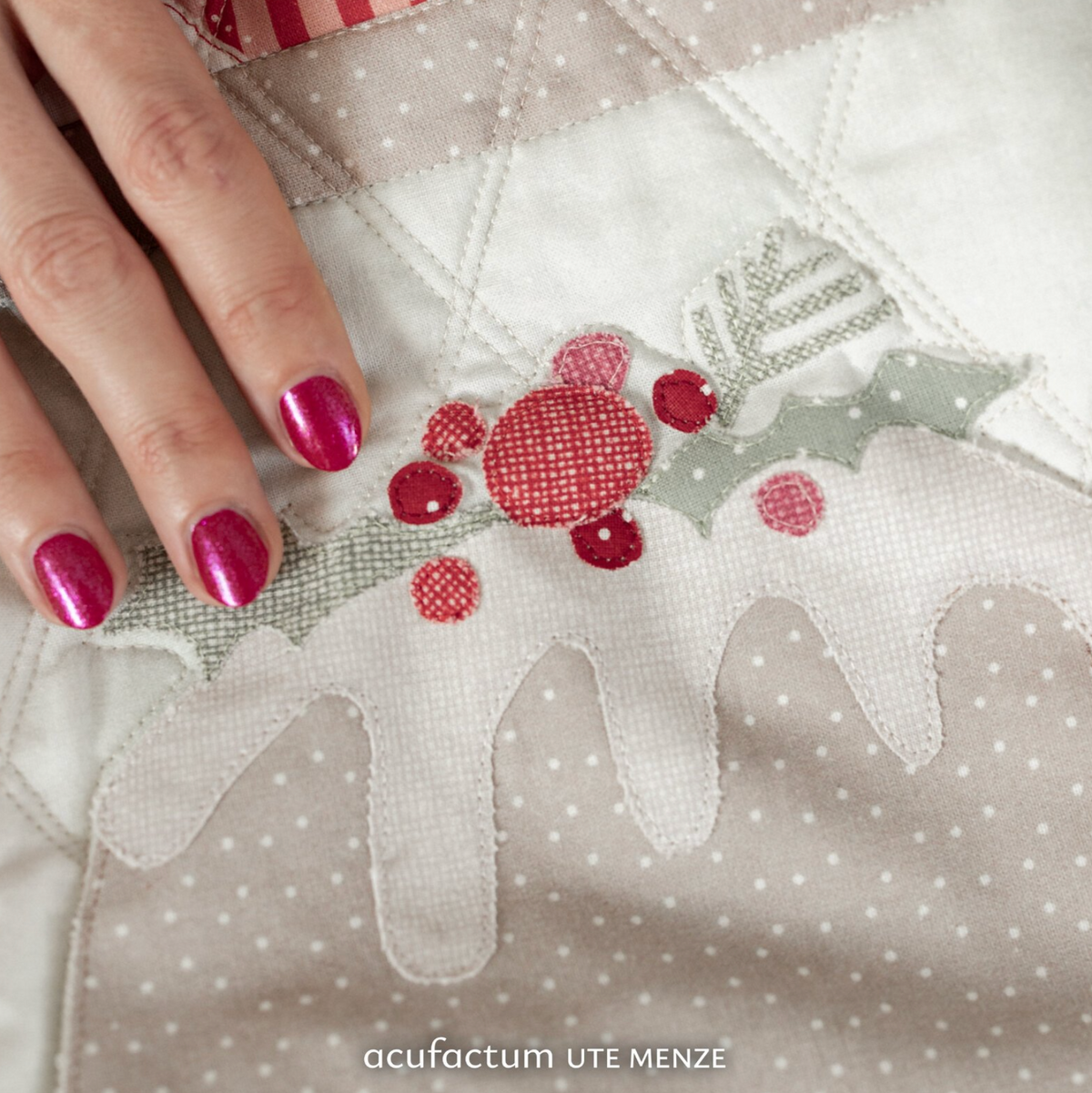 Acufactum A Handmade Winter KIT {Festive Tablerunner}