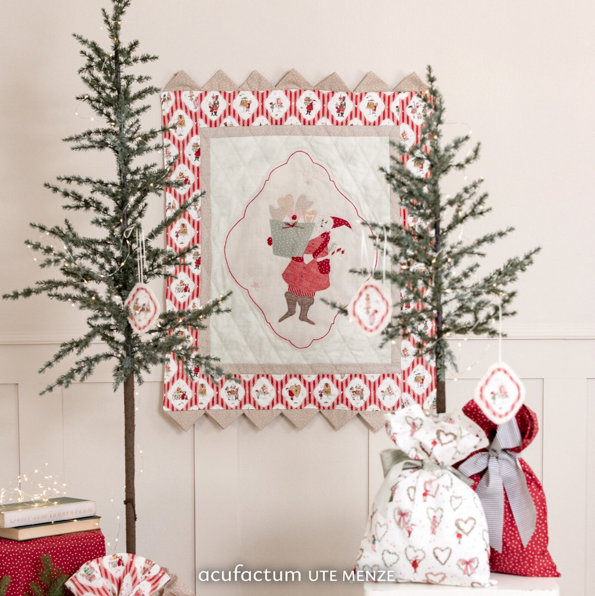 Acufactum A Handmade Winter KIT {Santa Wall Hanging}
