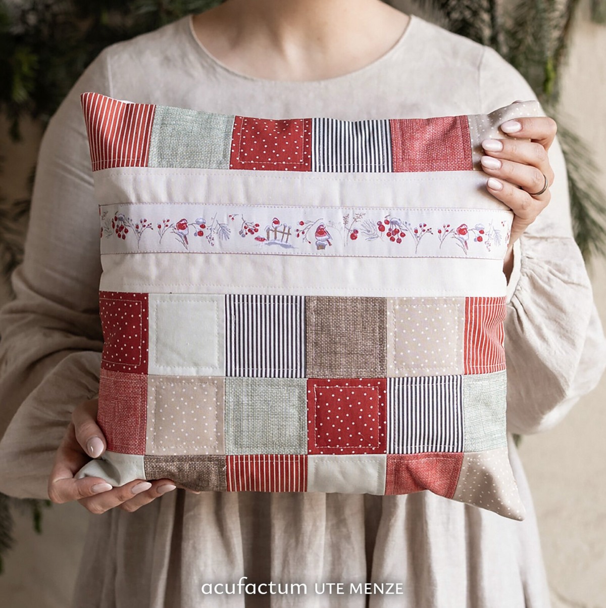 Acufactum A Handmade Winter KIT {Winter Time Cushion}