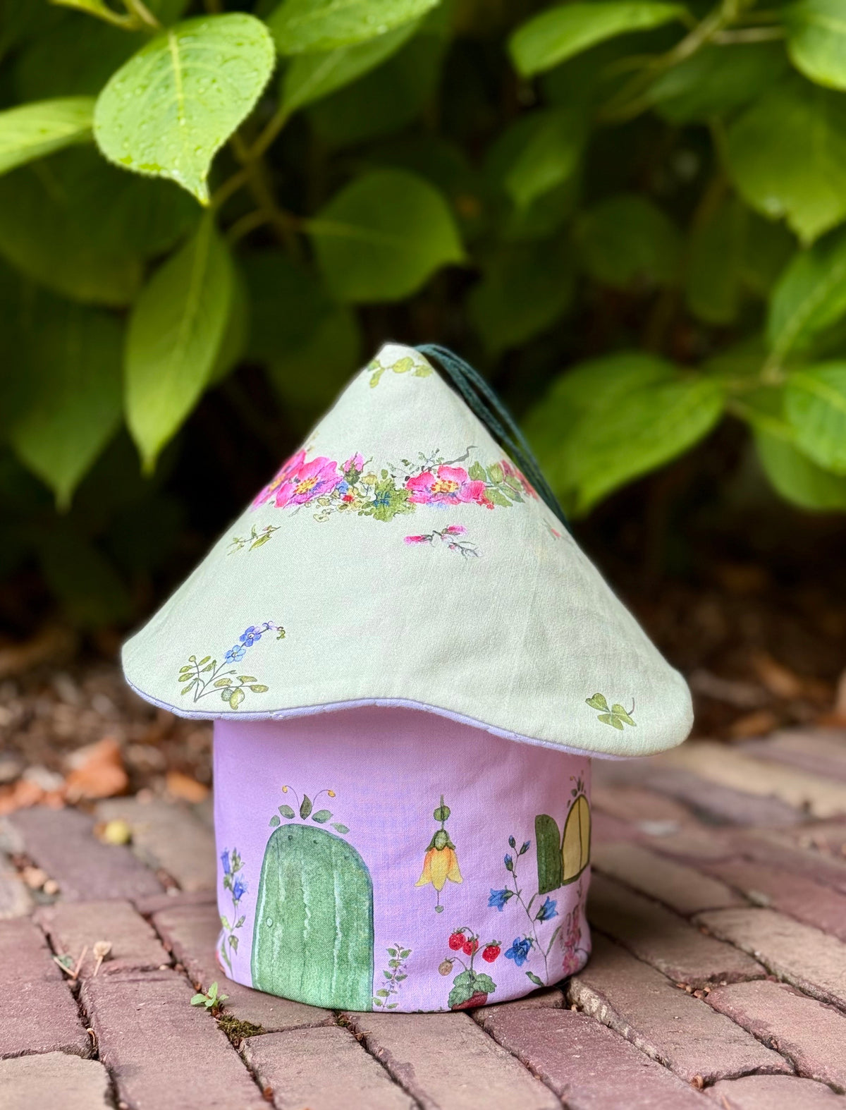 Dollbelge Fabric DIY Fairy House