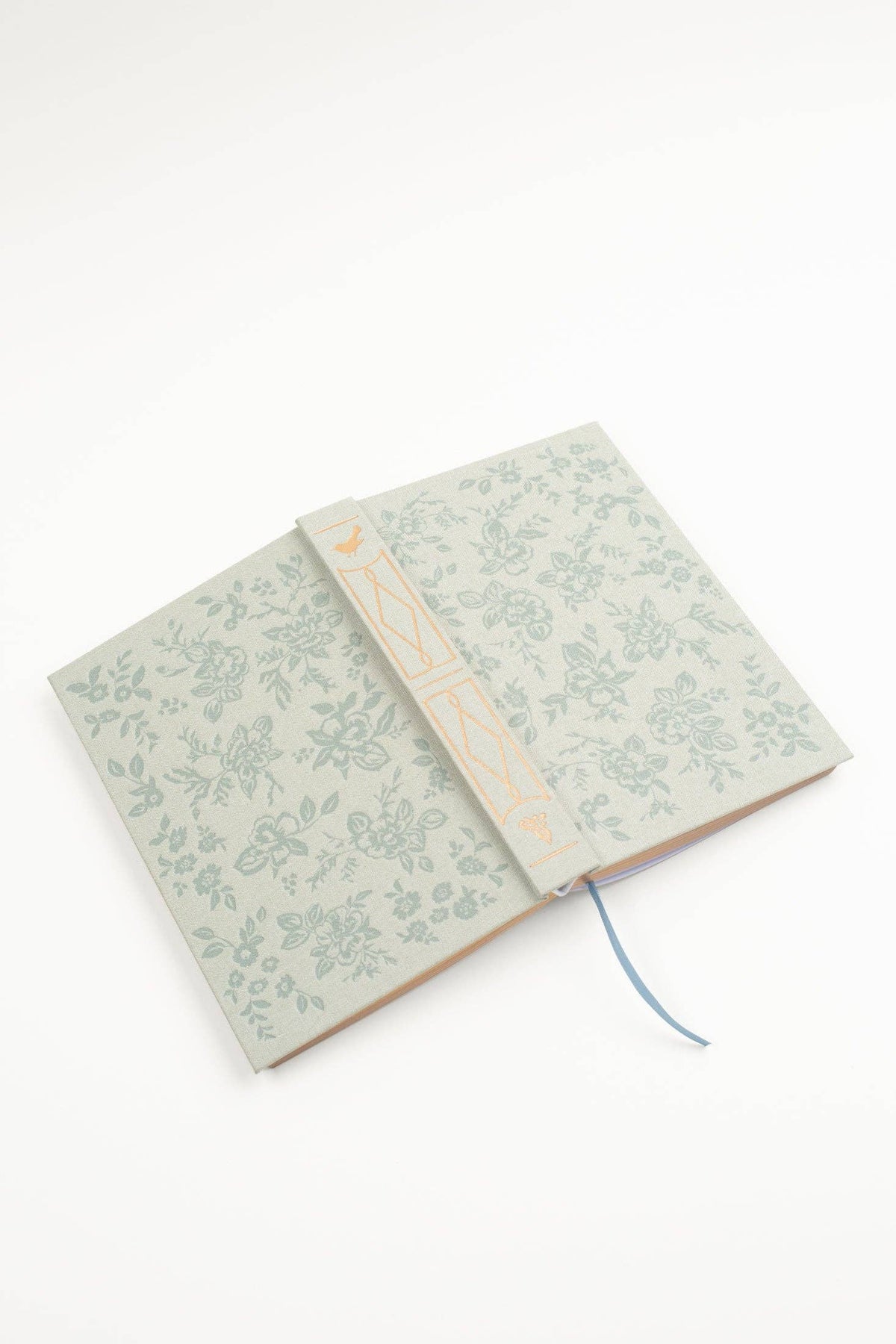 Daydreamer Linen Sketchbook - Embossed Green Floral Journal