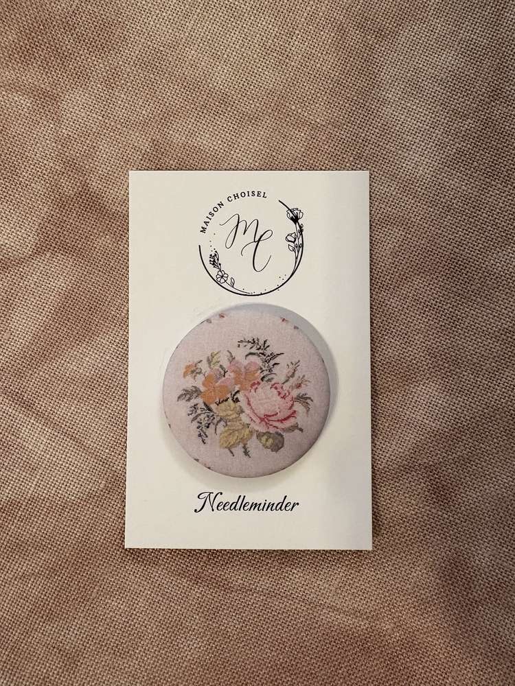 Needleminder - Ernestine Brière, by Reflets De Soie