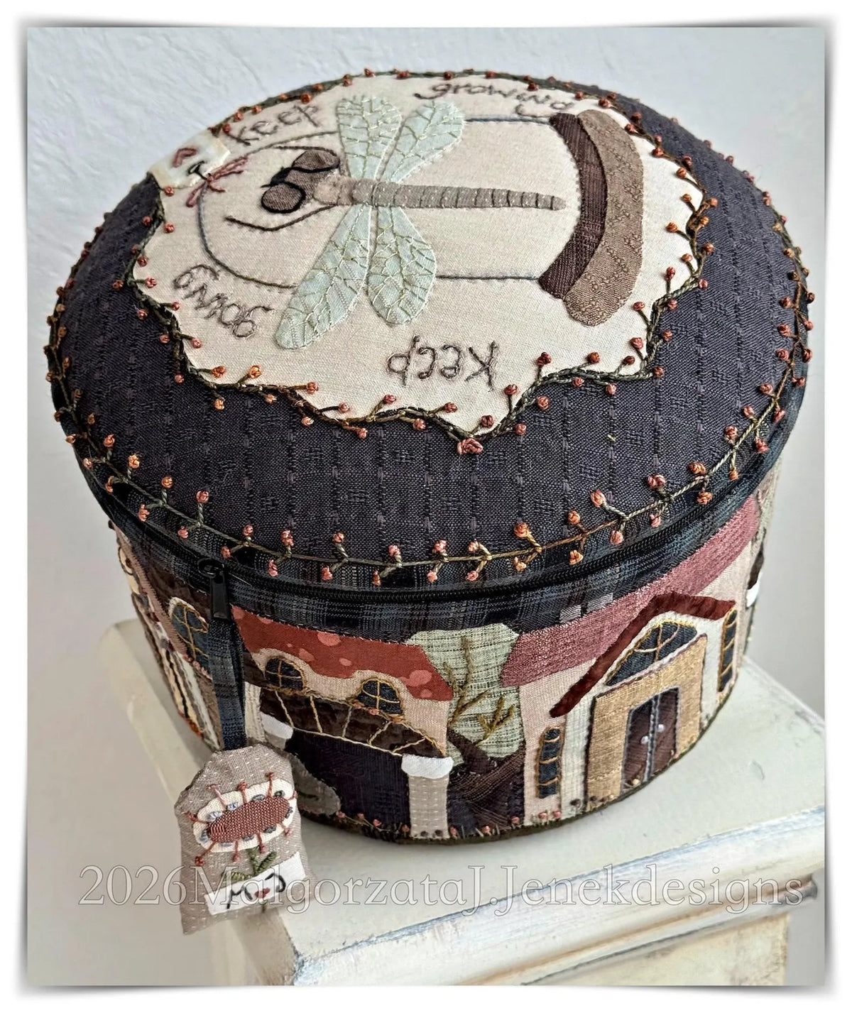 Dragonfly Round Box Pattern