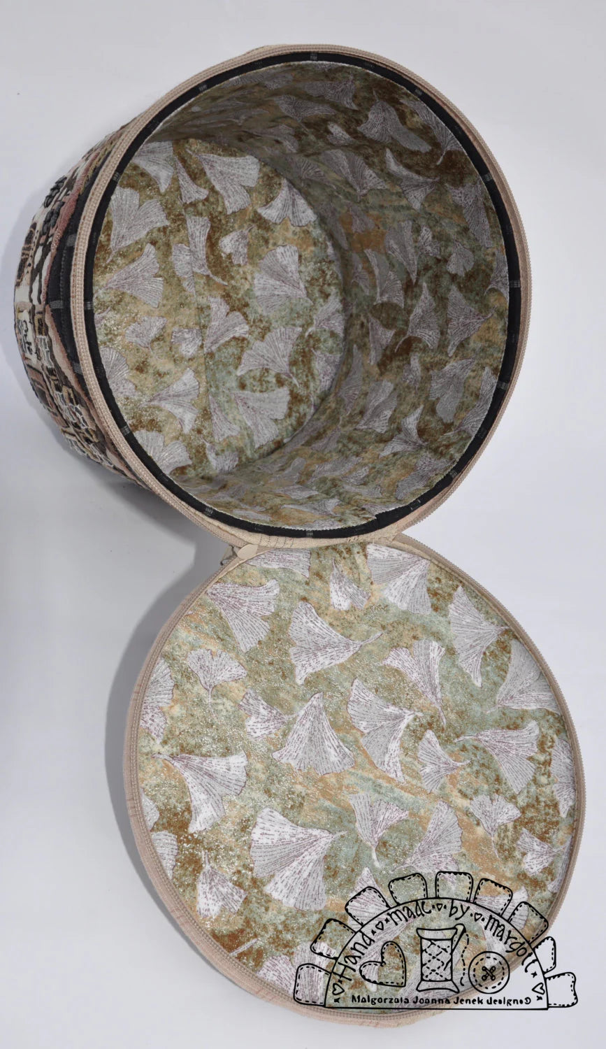 Townhouses in Alsace {Round Box Pattern}