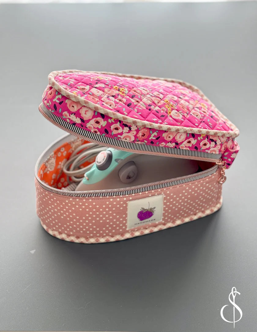 Travel Case for Mini Iron Pattern by Minki Kim Sewing Illustrations