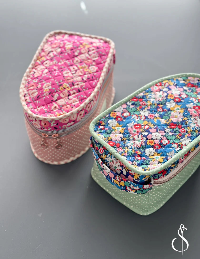Travel Case for Mini Iron Pattern by Minki Kim Sewing Illustrations