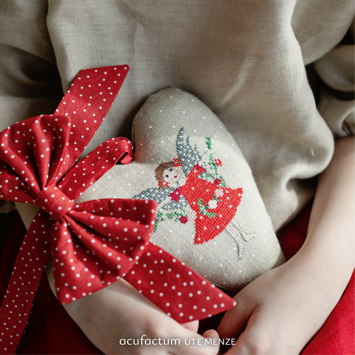 Acufactum Angel Hearts with Bow KIT