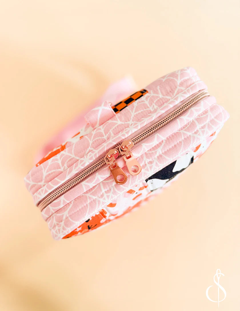 Swing & Sling Bag pattern by Minki Kim Sewing Illustrations