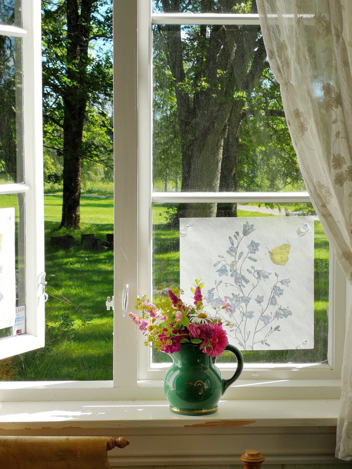 Emma Sjodin: Windowshade (31 x 31cm), Bellflower