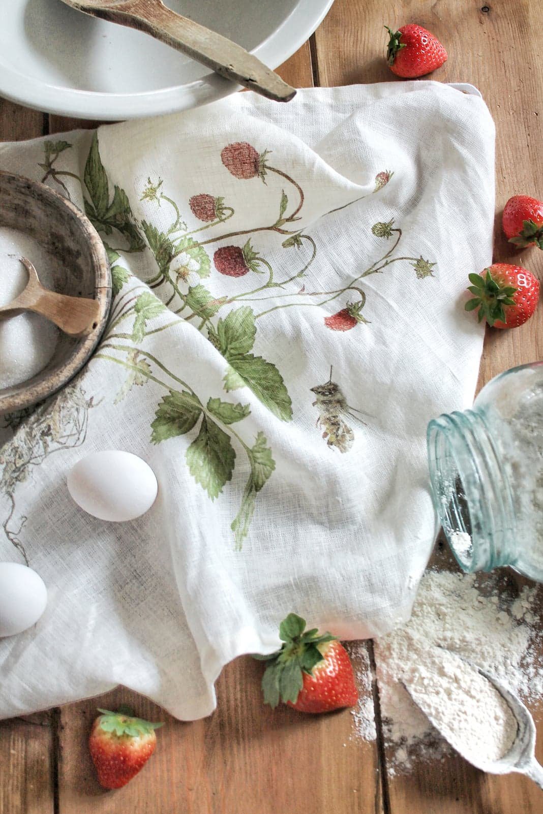 Emma Sjodin: Linen Towel, Woodland Strawberries