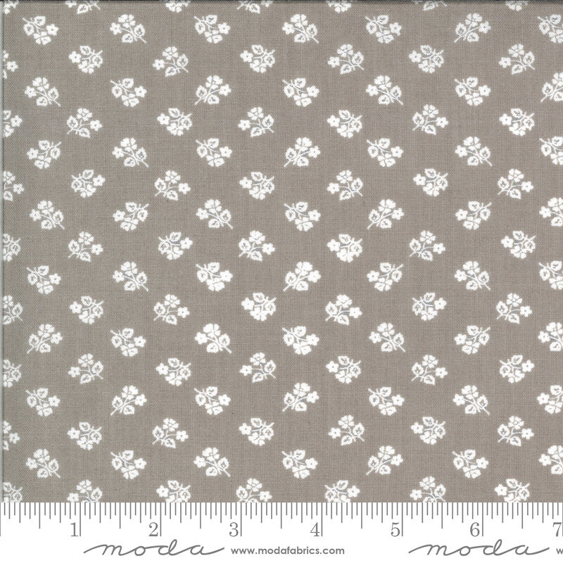Sophie by Brenda Riddle for Moda Small Floral, Cobblestone {18712-14}