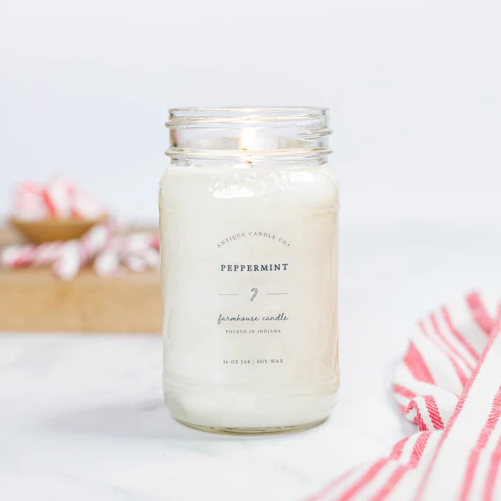 Cozy Cabin 16 oz candle – Antique Candle Co.