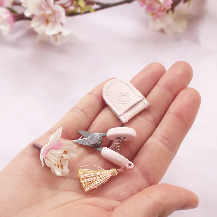 Seki Mini Scissors by Cohana {Sakura 23}