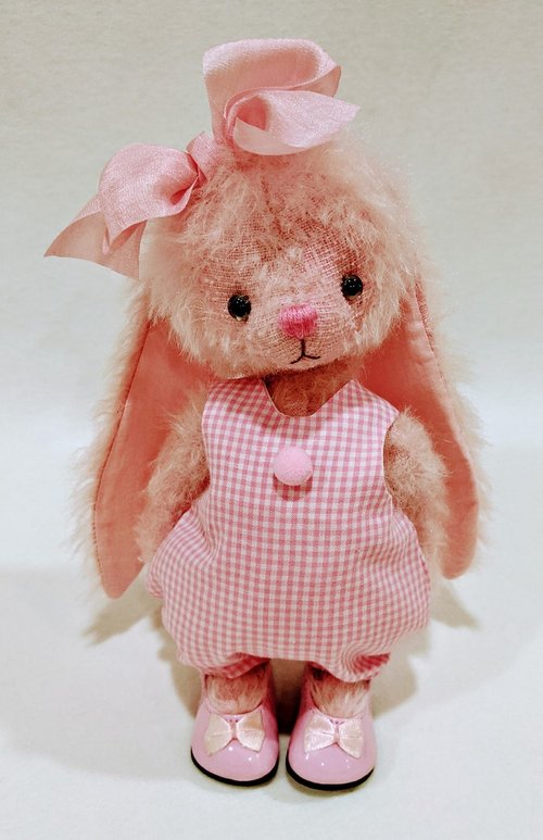 Flopsy the Bunny by So Treasured DIGITAL pattern - Willow Cottage Quilt Co